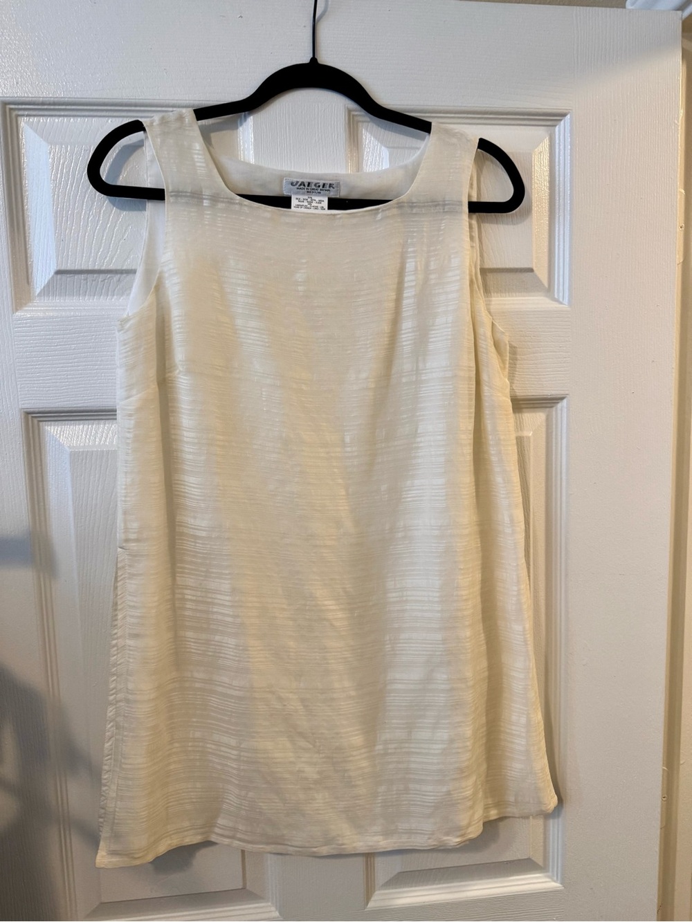 Vintage Jaeger (m) Cream Textured Sleeveless Silk/Linen Shell